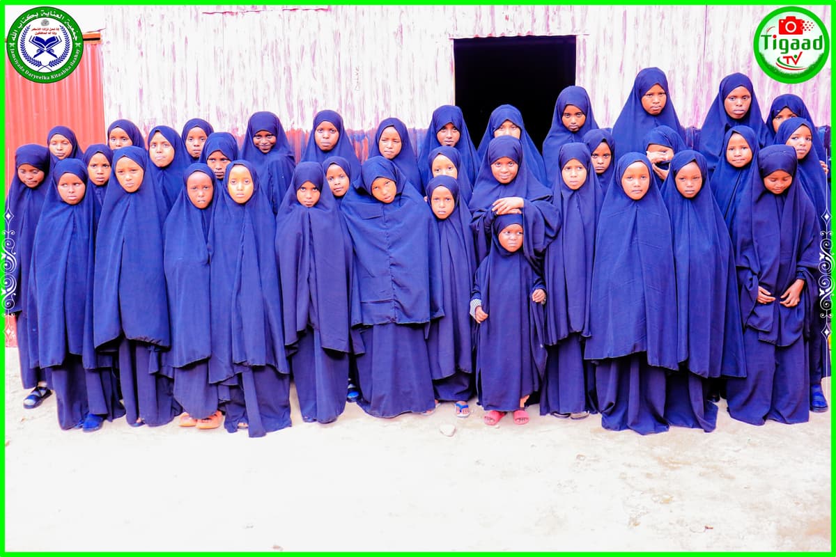 Large group of orphan girls